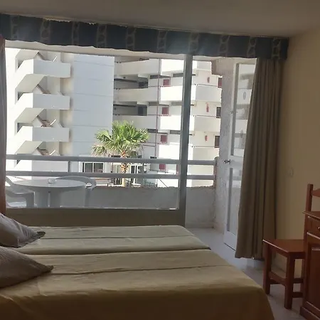 Borinquen מלון דירות 2*