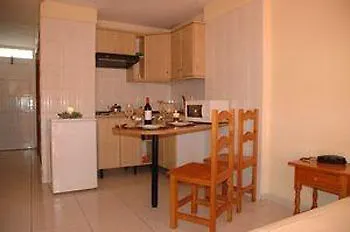 Hotel apartamentowy Borinquen Playa de las Americas (Tenerife)